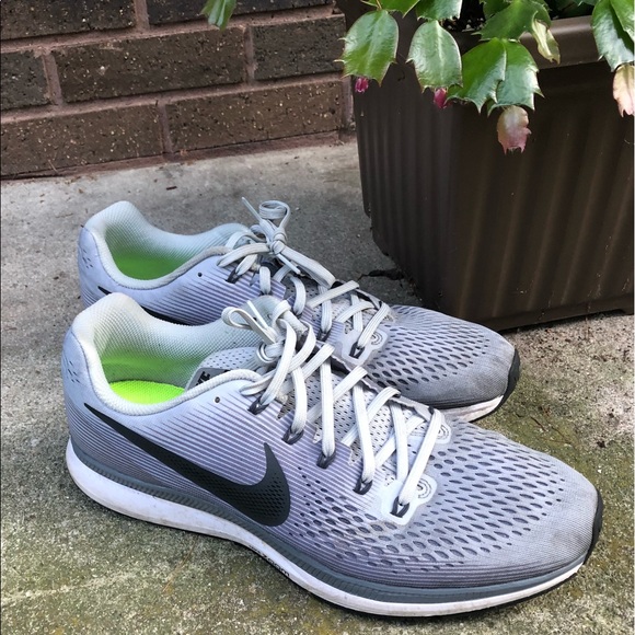 Men’s Nike Tennis Shoes - Size 14 Men’s Nike Tennis Shoes - Size 14